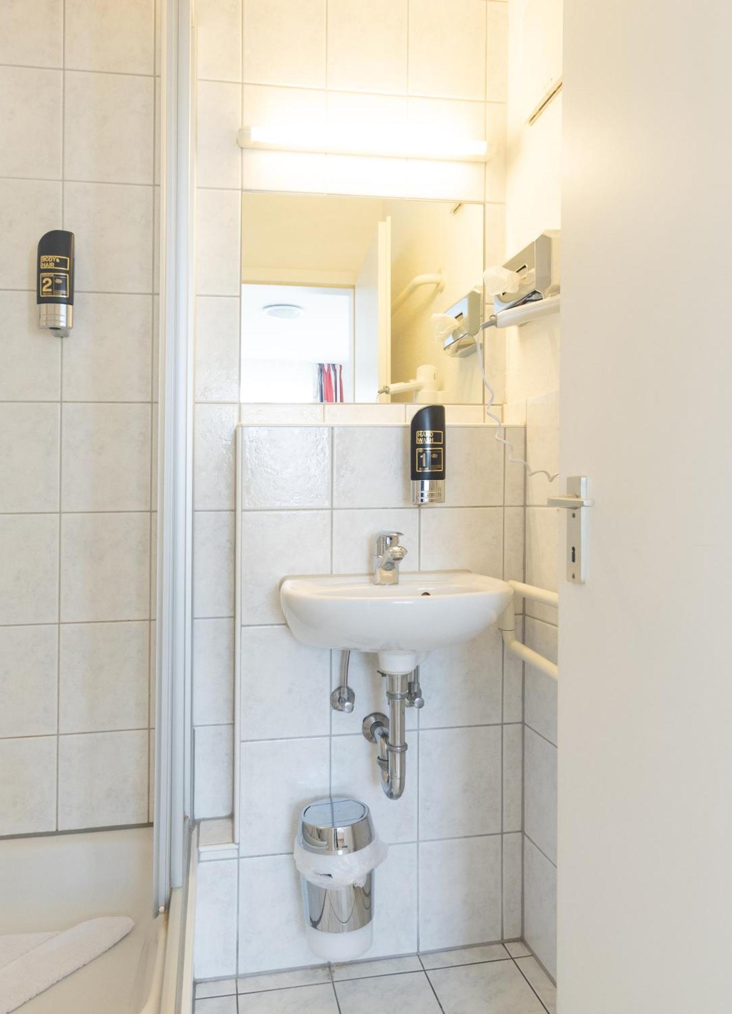 Gasthaus Traube, Ludwigshafen, Bodensee, Seenah Gelegen Бодман-Лудвигсхафен Екстериор снимка